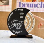 Perpetual round rotating desk calendar - Image 3